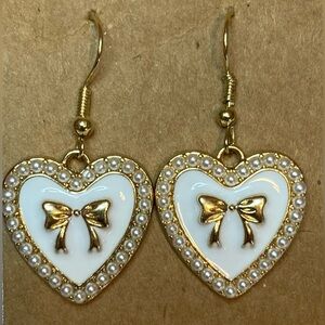 Handmade Plated Gold and White Heart Earrings with Bow, n small pearl‎ beads.